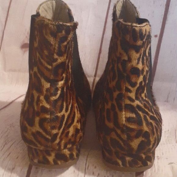 Enzo Angiolini "Meezzy" Leopard Calf Hair Ankle Chelsea Boots Sz.7.5 Ret.$209 - Picture 4 of 6